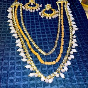 Beautiful peach and pink ping necklace